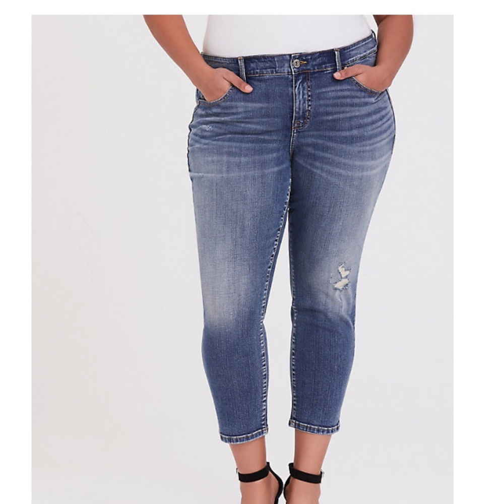 Torrid MID RISE STRAIGHT JEAN